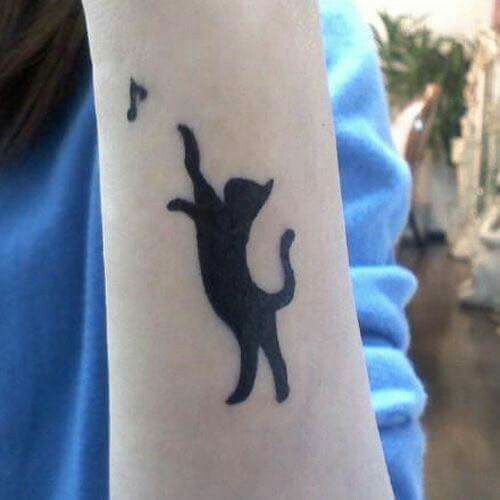 150 Tatuajes de Gatos y 30 Diseños OK - Tatuajes Geniales tatuajes de gatos en la muñeca gatitos 2 - tatuajes de gatos