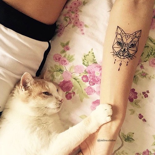 tatuajes de gatos para hombres felinos 22 - tatuajes de gatos