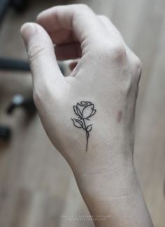 tatuajes de rosas pequeñas 2 - tatuajes de rosas