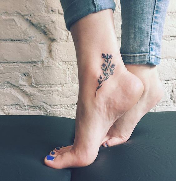 tatuajes de mujeres pie 1 - Tatuagens Feminina