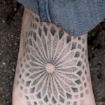 + 84 Ideas para Tatuajes de Mándalas y Diseños TOP - Tatuajes Geniales tatuajes mandalas pie 4 - tatuajes de mándalas