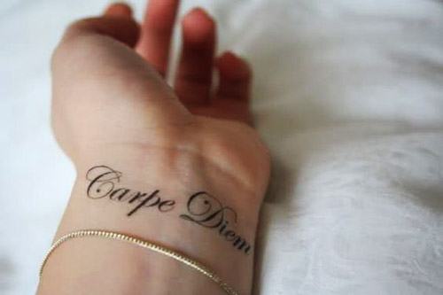 tatuajes carpe diem muñeca 2 - carpe diem