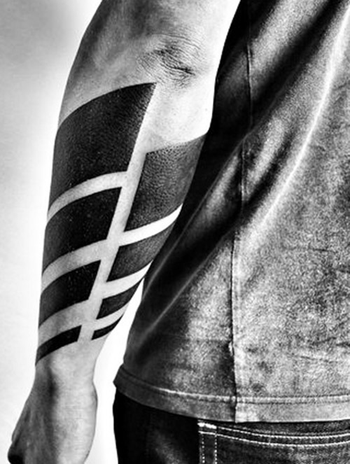 Guía Definitiva de los Tatuajes para Hombres - Tatuajes Geniales tatuajes hombres blackwork a color 5 - tatuajes para hombres