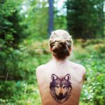 101 Idéias e significados da tatuagem de Lobo - Grandes Tatuagens tatuajes lobos espalda 6 - tatuajes de lobos