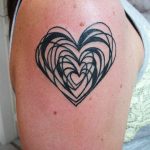 85 Tatuajes de Corazones originales y sus significados - Tatuajes Geniales tattoo corazones negros 2 - tatuajes de corazones