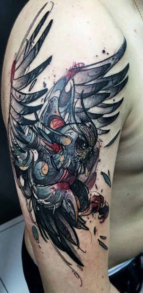 tatuajes buhos lechuzas hombre brazo tattoo 6 - tatuajes de búhos