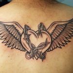 85 Tatuajes de Corazones originales y sus significados - Tatuajes Geniales tatuajes corazones alas 2 - tatuajes de corazones