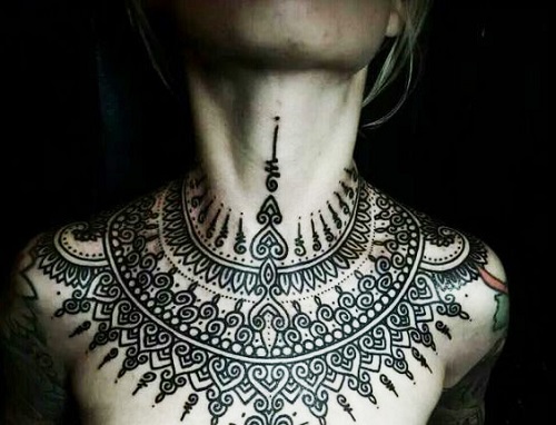 tatuajes para mujeres pecho cuello lindos 6 - Tatuagens Feminina