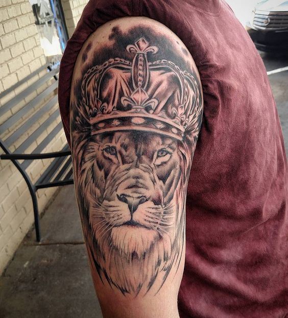 tattoo leones corona 1 - leones