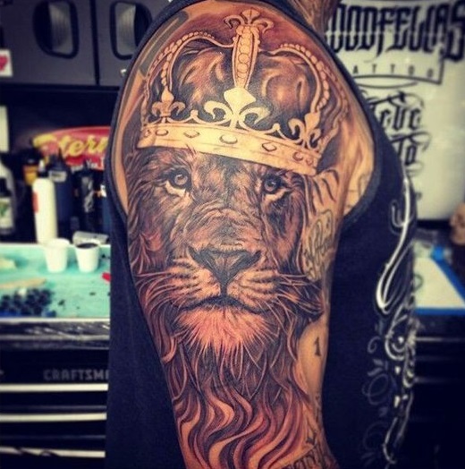 tattoo leones corona 4 - tatuajes para hombres