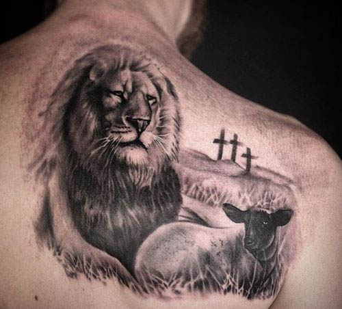 tattoo leones espalda 5 - leones