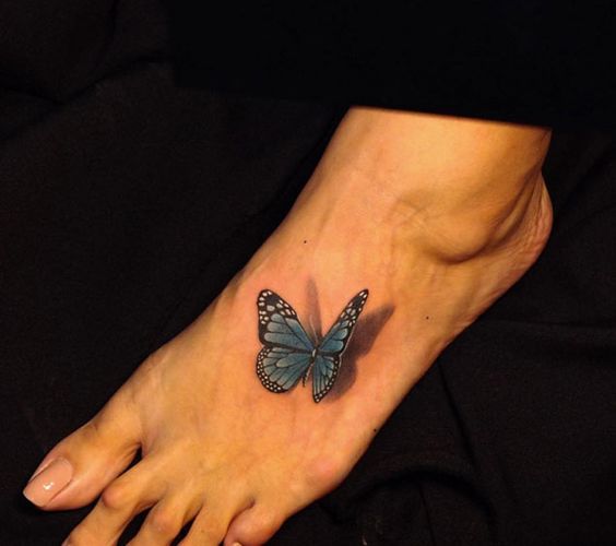 tatuajes de mariposas pie pequeños 2 - Tatuajes para Mujeres en las Piernas