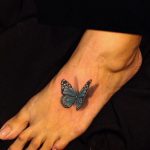 tatuajes de mariposas pie pequeños 2 - tatuajes de mariposas