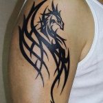 50 Tatuajes de Dragones y sus Significados tatuajes dragones tribales hombres 1 150x150
