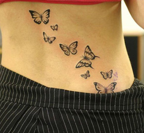 tatuajes mariposas espalda baja caderas pelvis 3 - tatuajes de mariposas