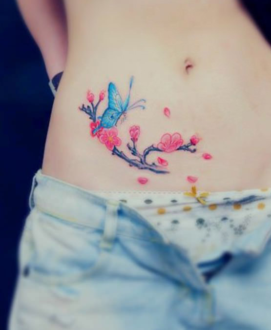 tatuajes mariposas espalda baja caderas pelvis 4 - tatuajes de mariposas