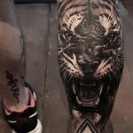 65 Tatuajes de Tigres y sus Significados - Tatuajes Geniales tatuajes tigres en la pierna rodilla tobillos 5 - tigres