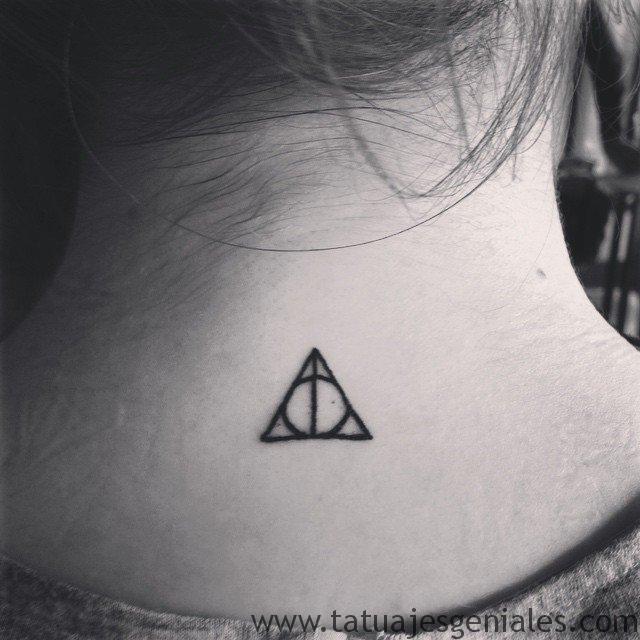 +120 Originales Tatuajes Pequeños con Significados - Tatuajes Geniales tatu pequeño espalda 2 - tatuajes pequeños