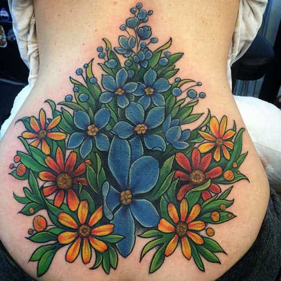 tatuajes de flores en la espalda 6 -
