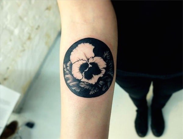 tatuajes de flores en la mano 2 -