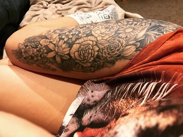 tatuajes de flores en la pierna 6 -
