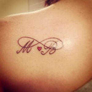 tatuajes de infinito con iniciales 2 - tatuajes de infinito