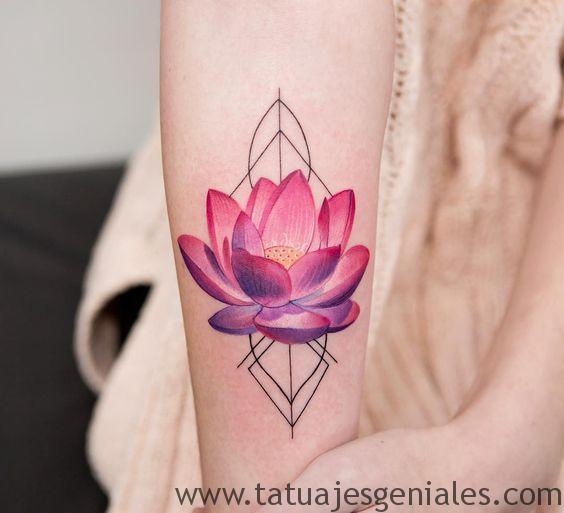 tatuajes flor de loto en 3D