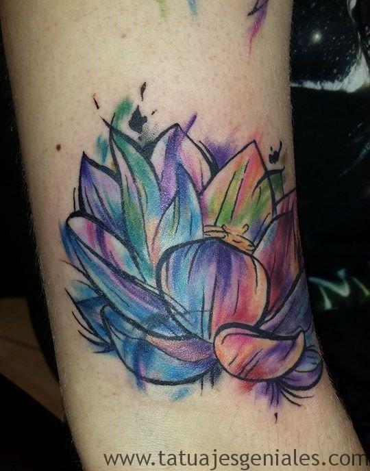 Tatuajes Flor de Loto para el Brazo