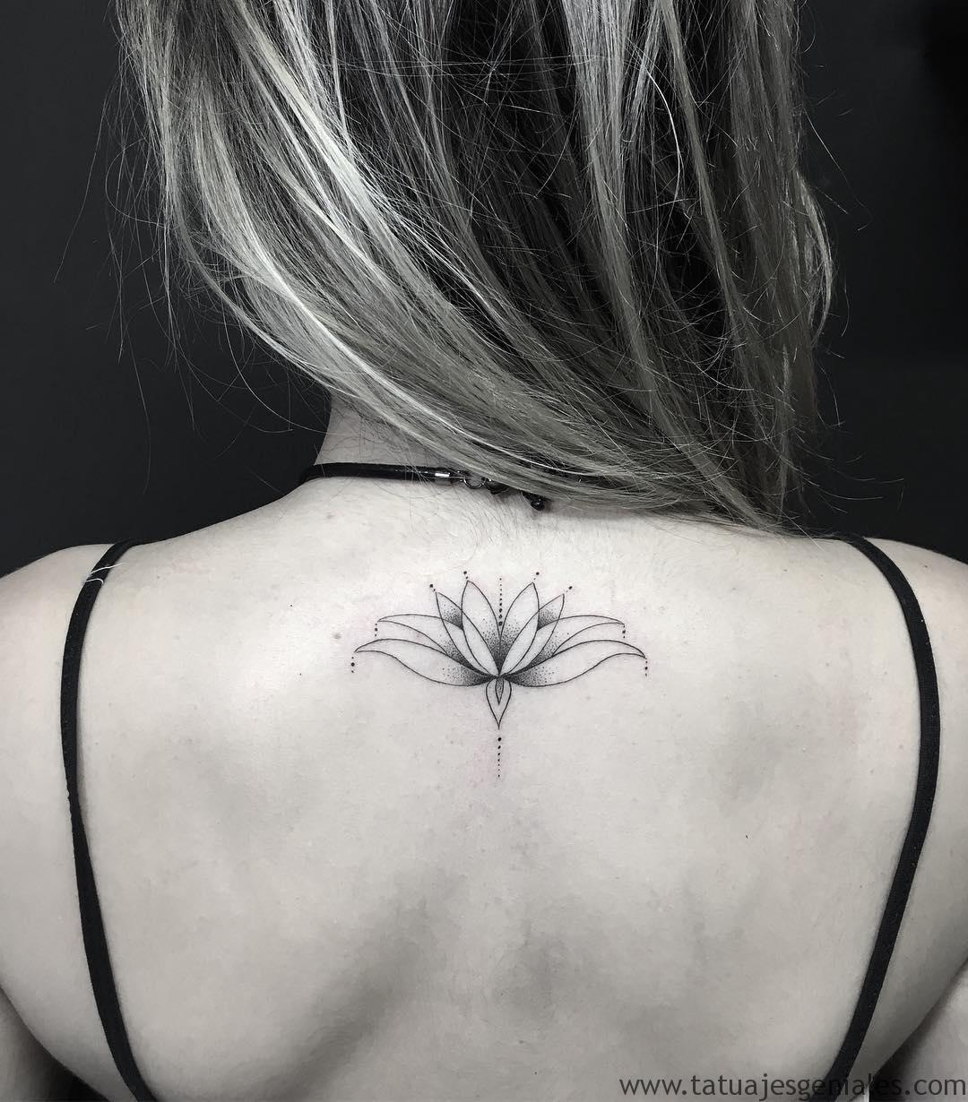 tatuajes-flor-loto-espalda-1 Tatuaje Flor de Loto Espalda
