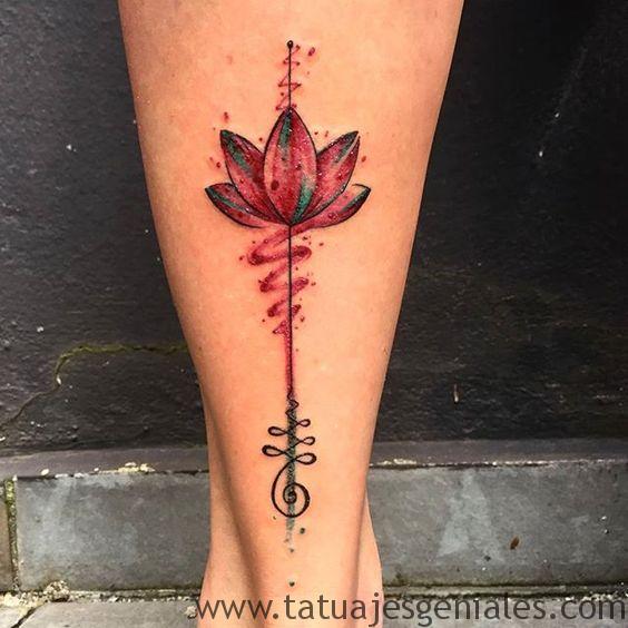 Tatuajes Flor de Loto en Mujeres