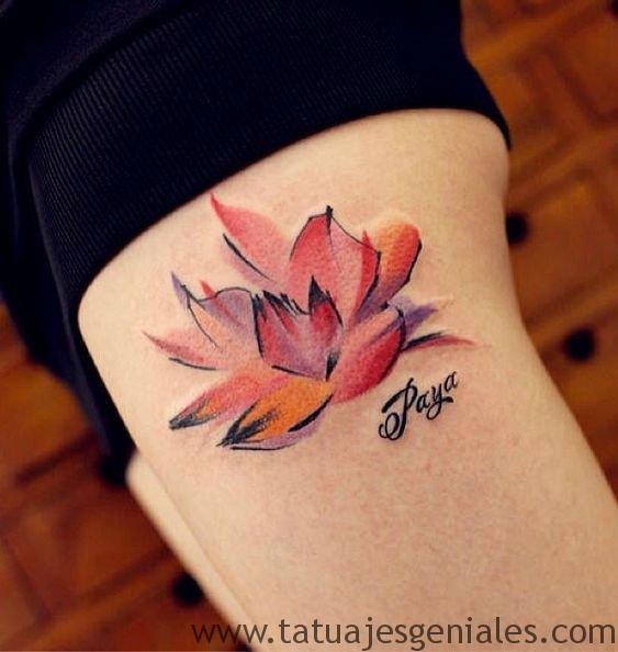 tatuajes flor loto mujeres 6 -