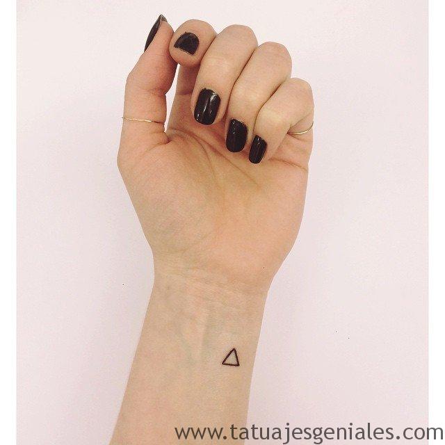 101 Tatuajes para Mujeres: Elegantes y Bonitos 💘 - Tatuajes Geniales tatuajes pequeños mujer 6 - tatuajes para mujeres