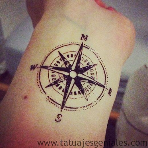 tatuajes rosa nautica mujer 1 -