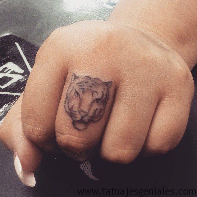 tatus diminutos gatos animales 6 - tatuajes pequeños