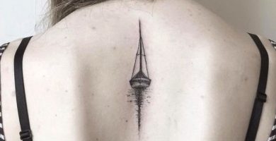 62 Ideas Originales para Tatuajes en la Espalda en la espalada pequeños 5 1 390x200
