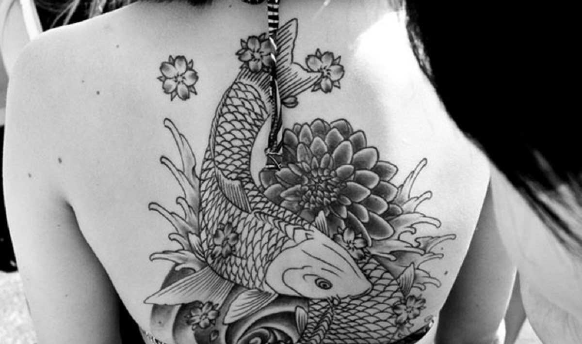 tattoo pez koi carpa portada 1 - tatuajes de lobos