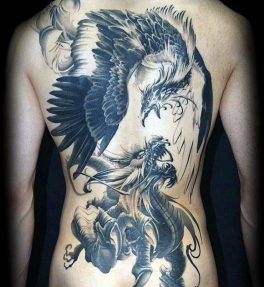 tatuajes-espalda-hombres (1)