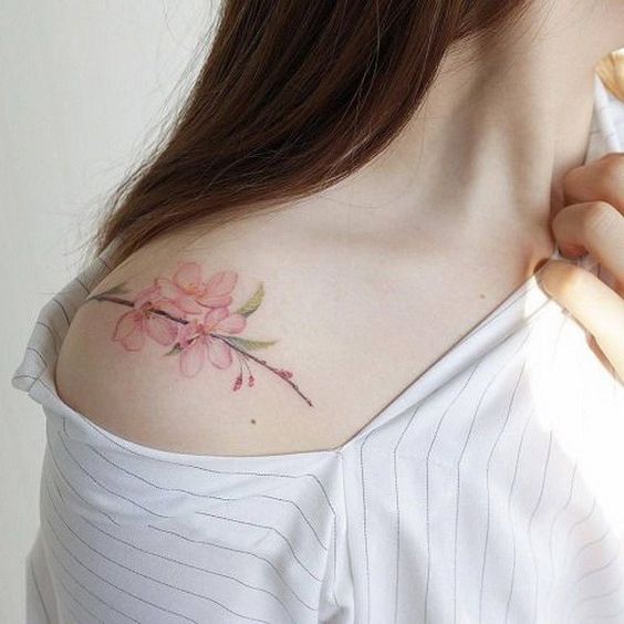 cerezo para muejres 4 - tatuajes de flor de cerezo
