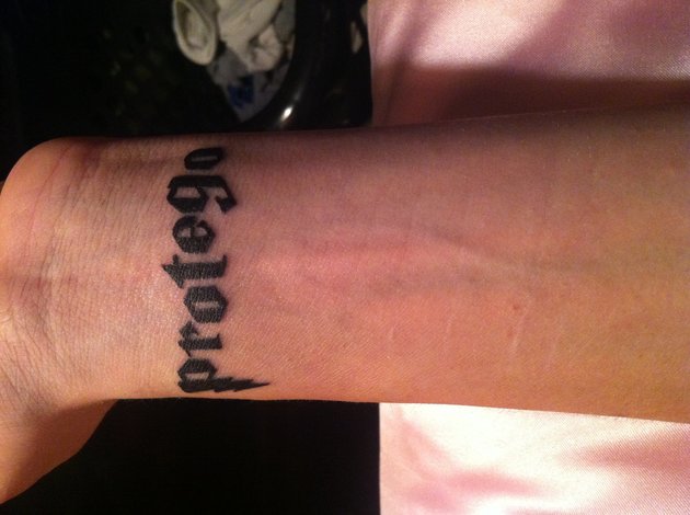 40 Originales Tatuajes de Harry Potter que todo fan quiere tener - Tatuajes Geniales harry potter con frases 1 - Tatuajes de Harry Potter