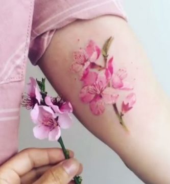 japones 2 - Tatuajes de flores de lis