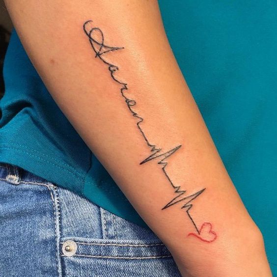 linea de vida con nombre 4 - Tatuajes de linea de la vida