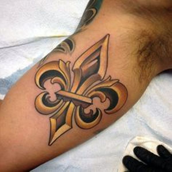 50 Ideas de Tatuajes de Flores de Lis y sus Significados