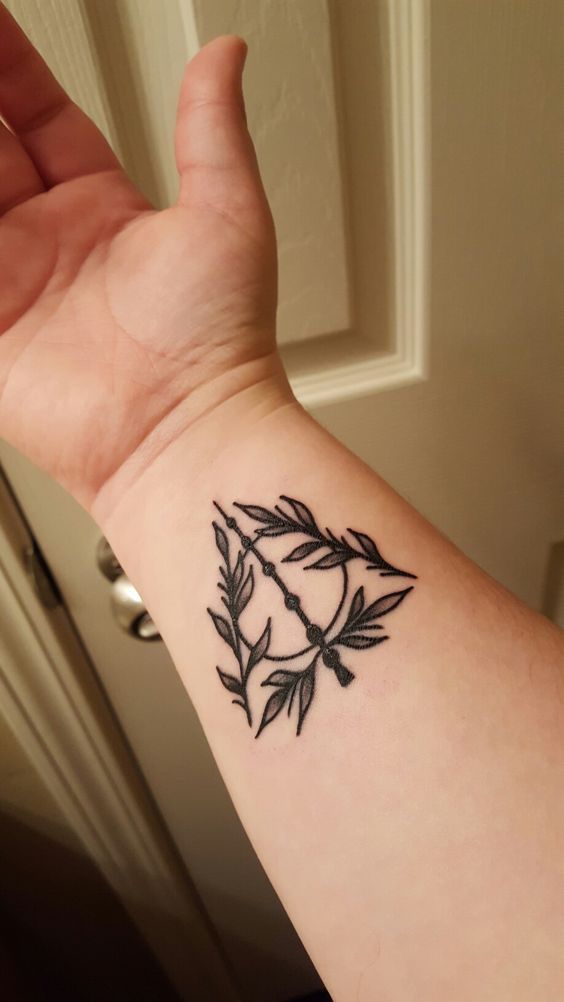 40 Originales Tatuajes de Harry Potter que todo fan quiere tener - Tatuajes Geniales para mujeres 6 2 - Tatuajes de Harry Potter