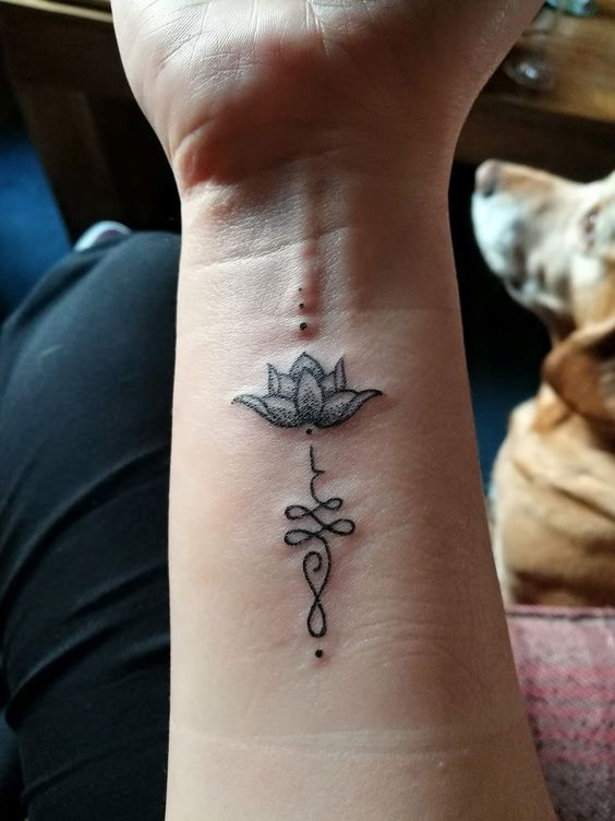 pequeños 7 - Tatuajes de flores de lis