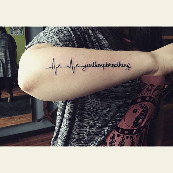 pulso cardiaco brazo 5 - Tatuajes de linea de la vida