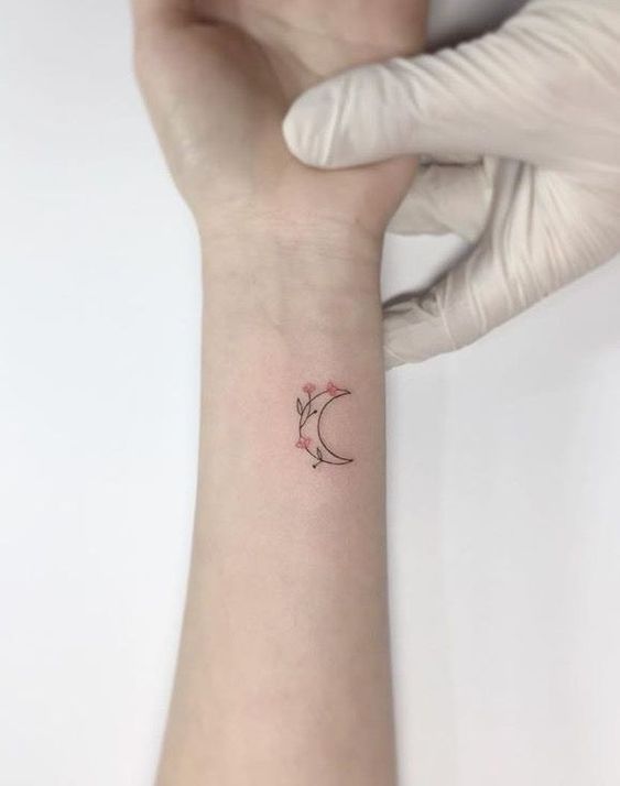 de chicas 1 - Tatuajes minimalistas