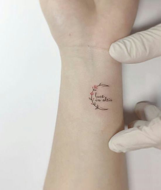 de chicas 8 - Tatuajes minimalistas