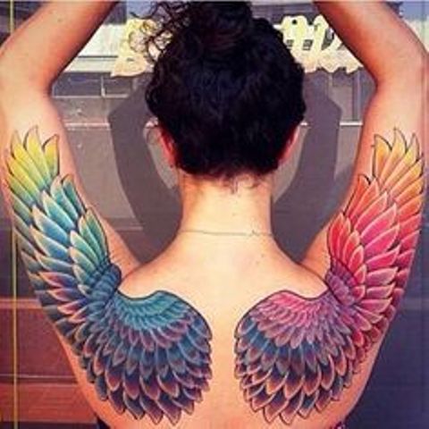 en la espalda 4 - Tatuajes de alas