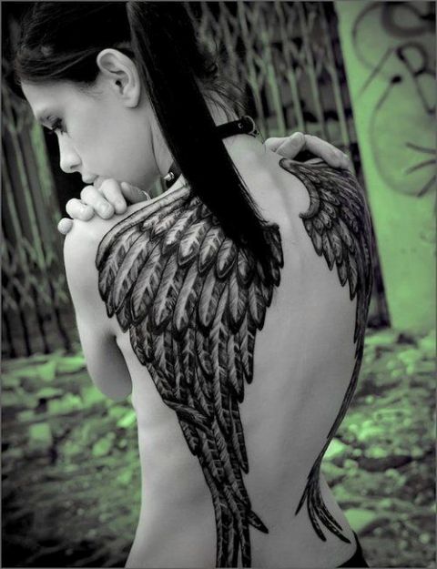 en la espalda 9 - Tatuajes de alas