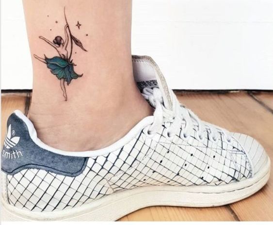 de flores 7 - Tatuajes minimalistas